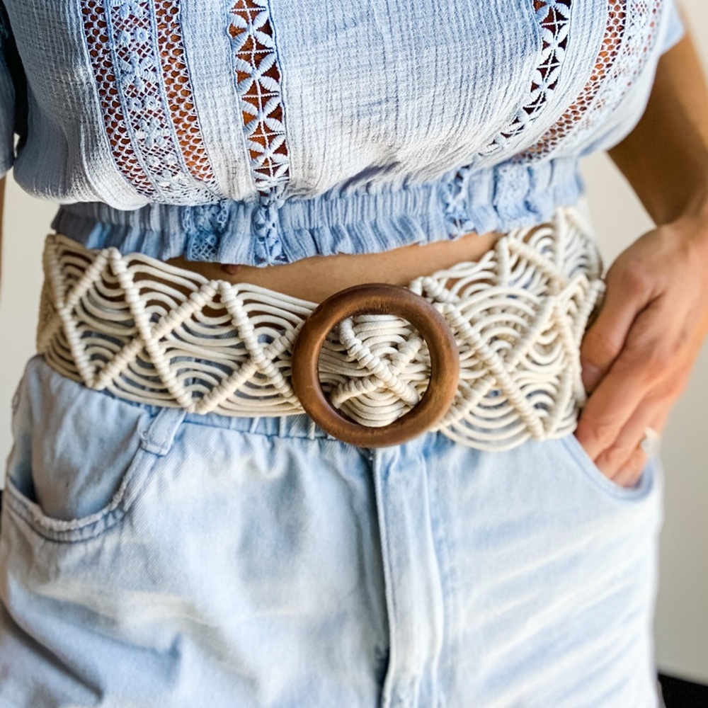 LEATHERETTE IVORY BELT